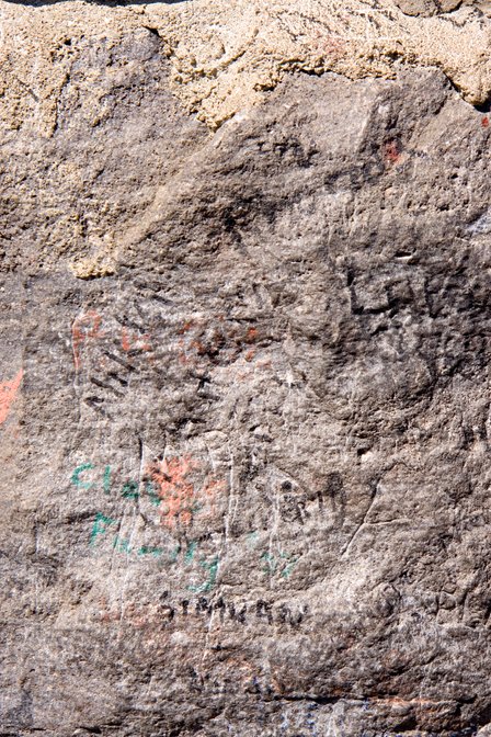 Sanson Station Graffiti, V