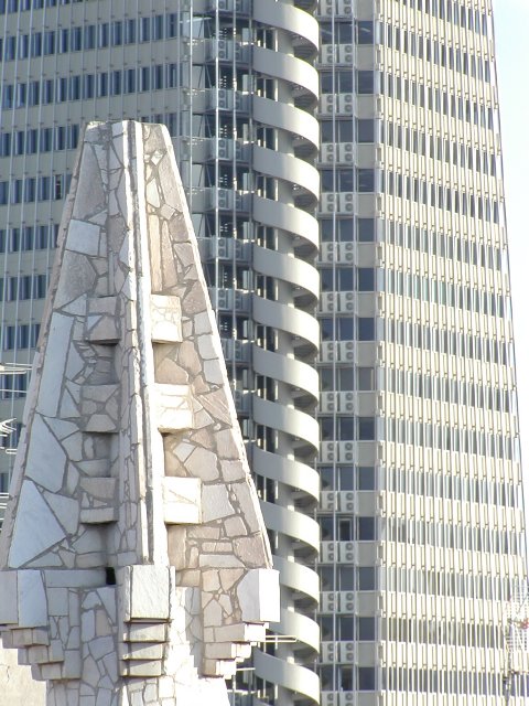 Palau G&uuml;ell rooftop, VIII