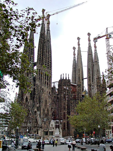 From Avinguda de Gaud&iacute;