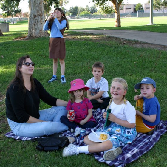 Picnic lunch with Lee and the Rose family