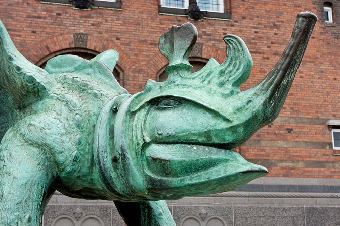 R&aring;dhuspladsen Dragon