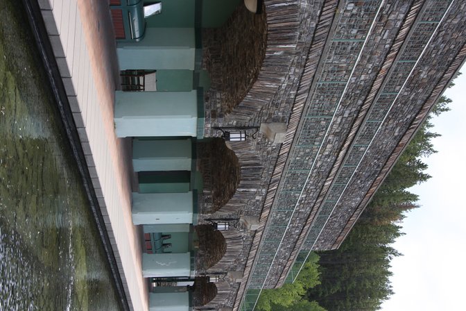 Cave And Basin Hot Springs, V