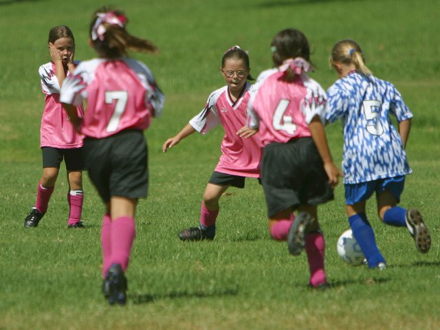 Frankie covers her ears