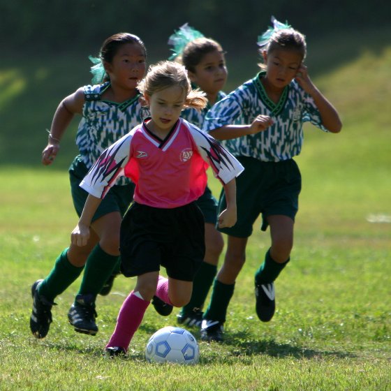 Catherine followed by a trio of Gryffindors at midfield