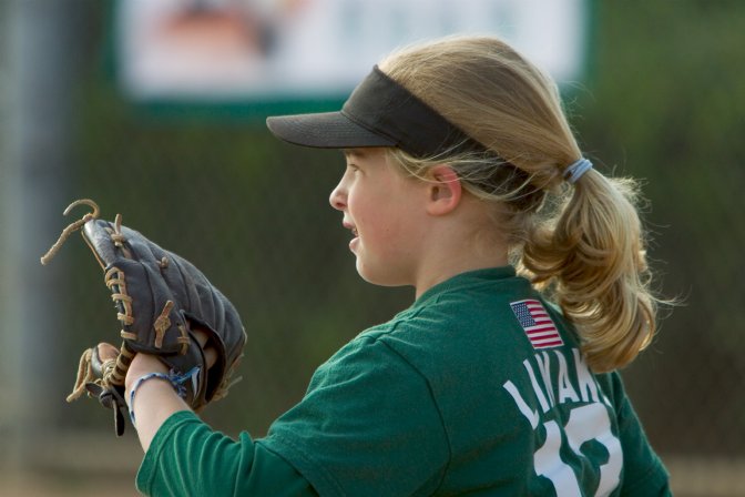 Lindsay catching in warmups