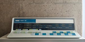 PDP-10 front console