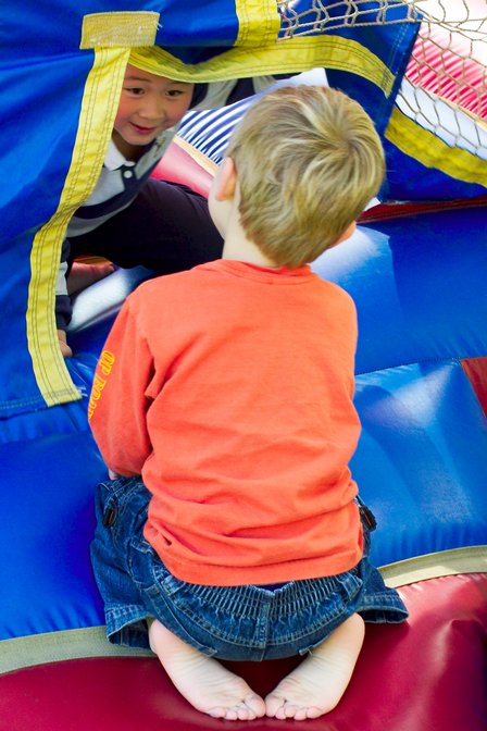 Hanlin Invites Aaron In